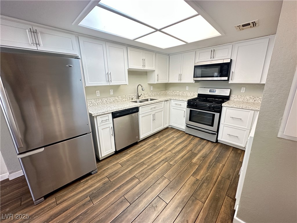 Las Vegas, Nevada 89103, United States, 3 Bedrooms Bedrooms, ,3 BathroomsBathrooms,Residential,Active,216378