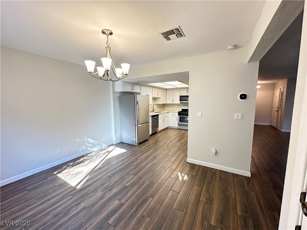 Las Vegas, Nevada 89103, United States, 3 Bedrooms Bedrooms, ,3 BathroomsBathrooms,Residential,Active,216378
