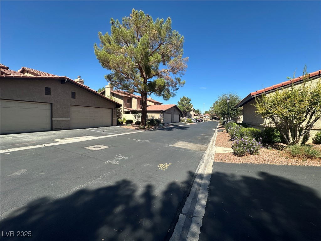 Las Vegas, Nevada 89103, United States, 3 Bedrooms Bedrooms, ,3 BathroomsBathrooms,Residential,Active,216378