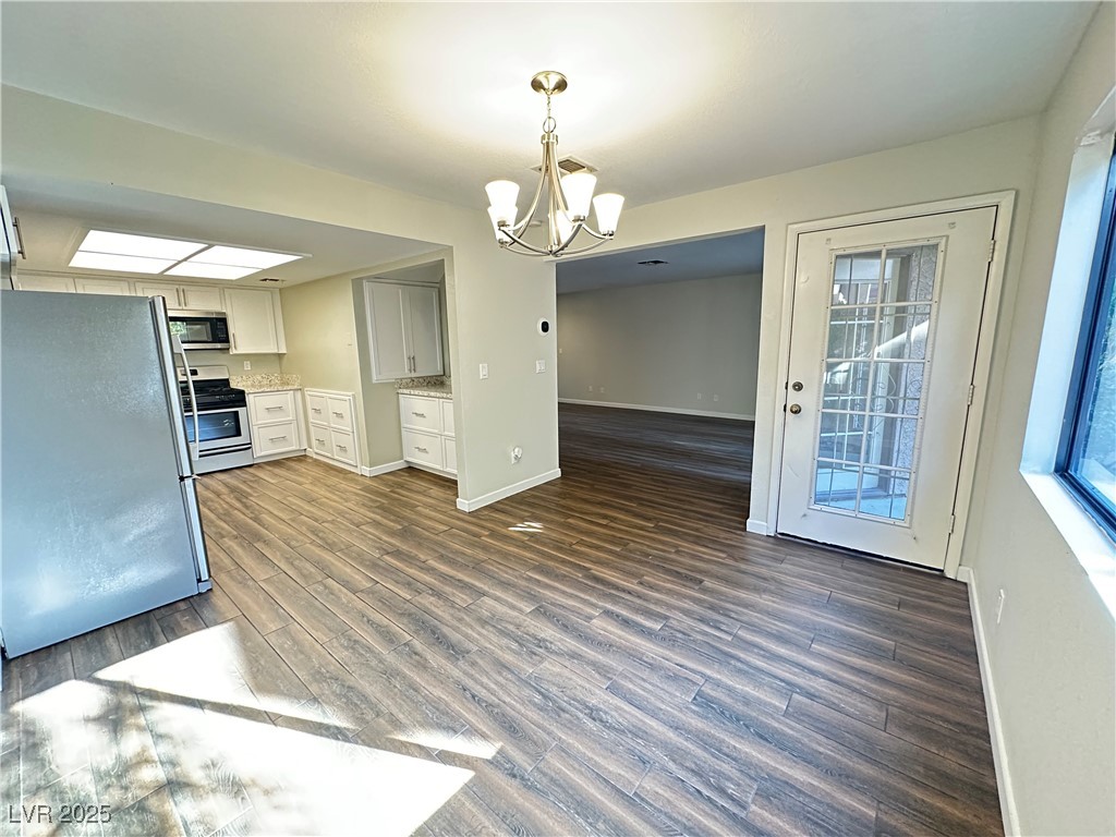 Las Vegas, Nevada 89103, United States, 3 Bedrooms Bedrooms, ,3 BathroomsBathrooms,Residential,Active,216378