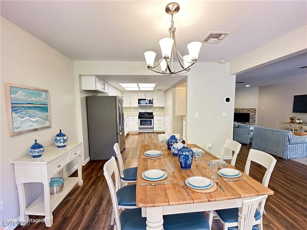 Las Vegas, Nevada 89103, United States, 3 Bedrooms Bedrooms, ,3 BathroomsBathrooms,Residential,Active,216378