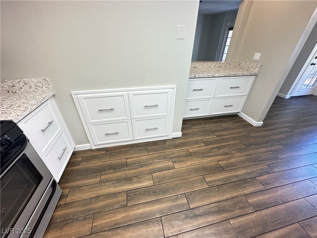 Las Vegas, Nevada 89103, United States, 3 Bedrooms Bedrooms, ,3 BathroomsBathrooms,Residential,Active,216378