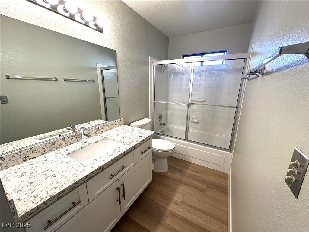 Las Vegas, Nevada 89103, United States, 3 Bedrooms Bedrooms, ,3 BathroomsBathrooms,Residential,Active,216378