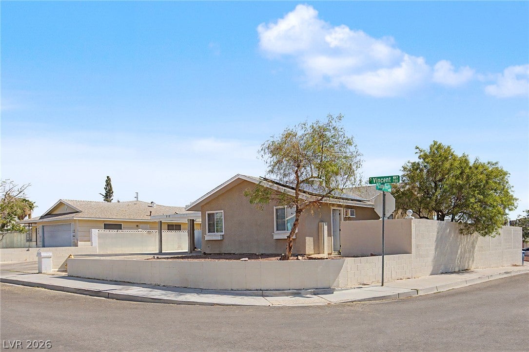 713 Vincent Way
