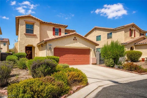 Homes For Sale - 6692 Chariots Path Court<br/> Las Vegas, NV 89142
