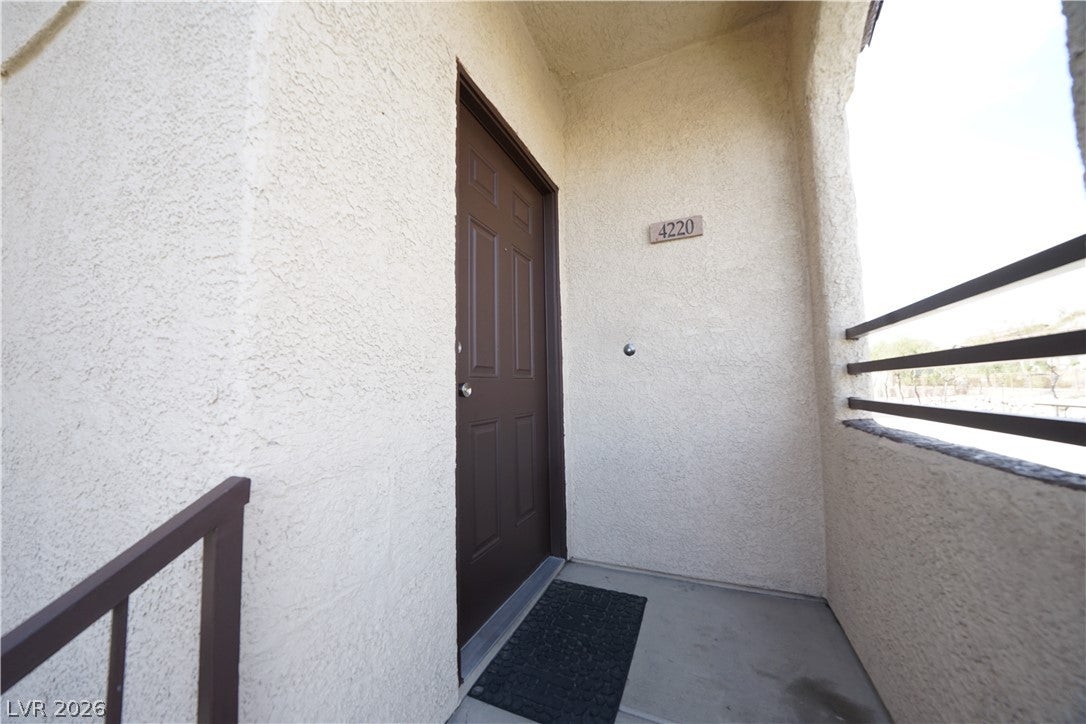 2291 W Horizon Ridge Parkway 4220