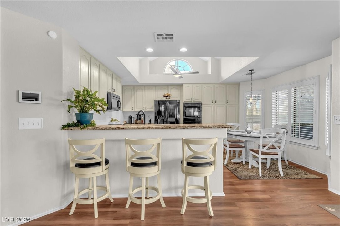 2416 Shady Vista Drive