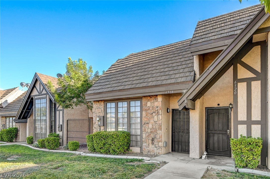 6518 Ironbark Lane