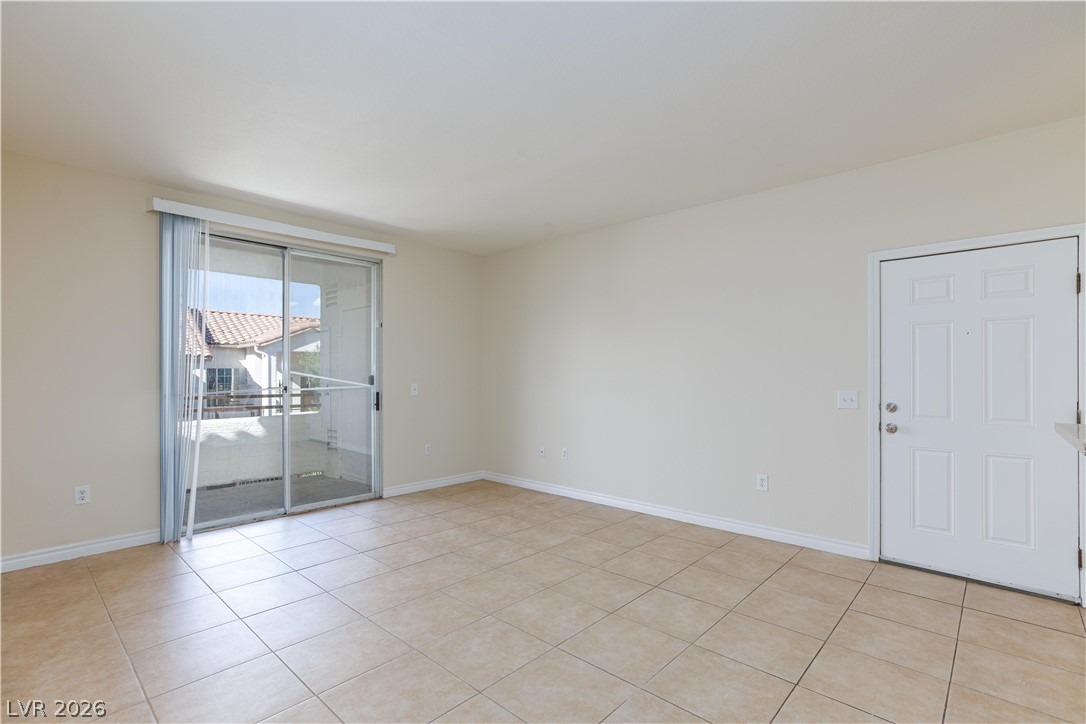 1830 N Buffalo Drive 2115