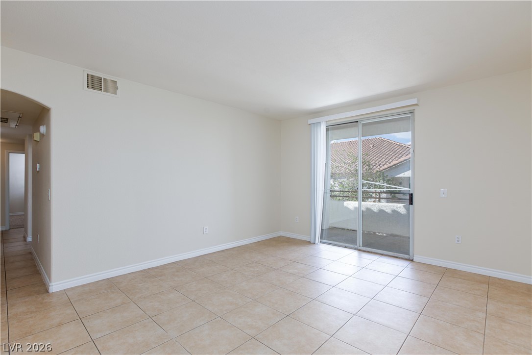 1830 N Buffalo Drive 2115