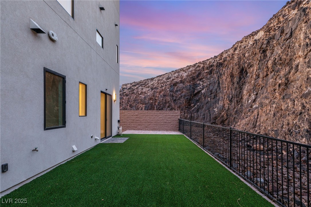 350 Solitude Peak Lane, Henderson, Nevada image 36