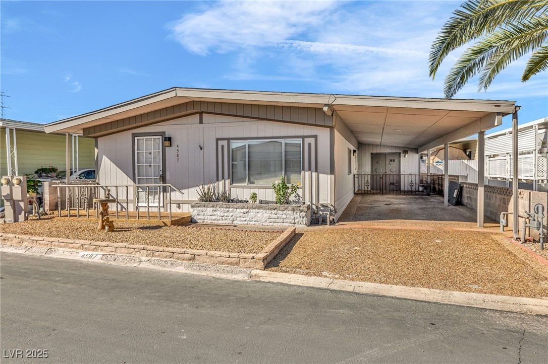 Properties 1 4587 Royal Ridge Lane