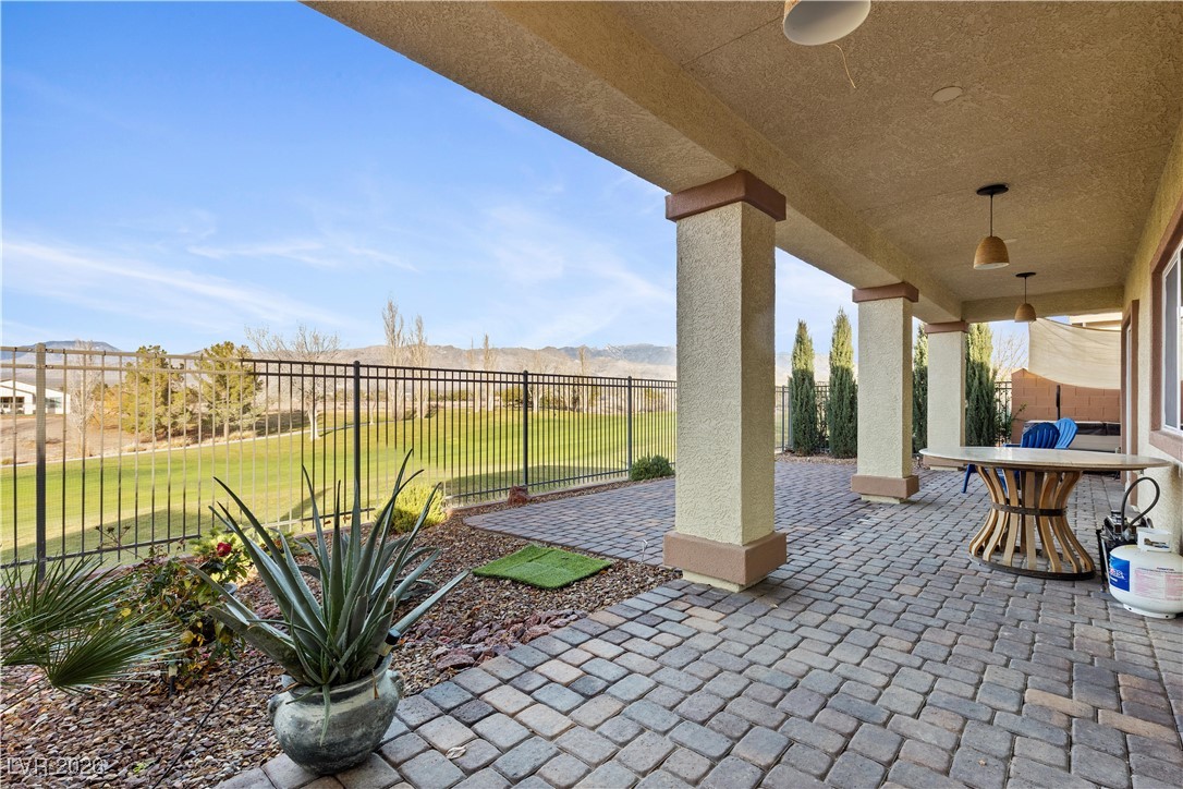 5524 E San Pietro Drive