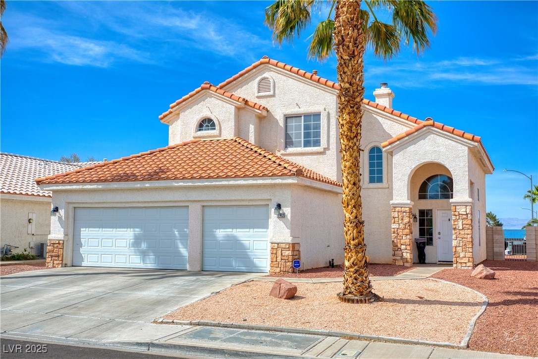 1142 Teal Point Drive, Henderson, Nevada image 2