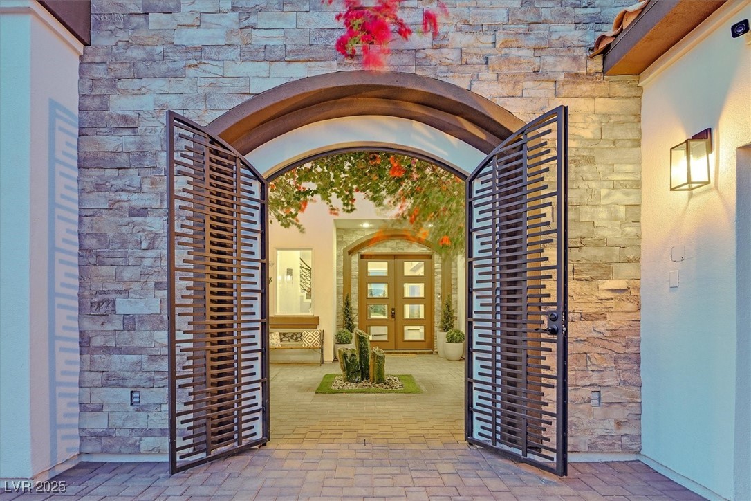 6 Rue Du Ville Way, Henderson, Nevada image 5