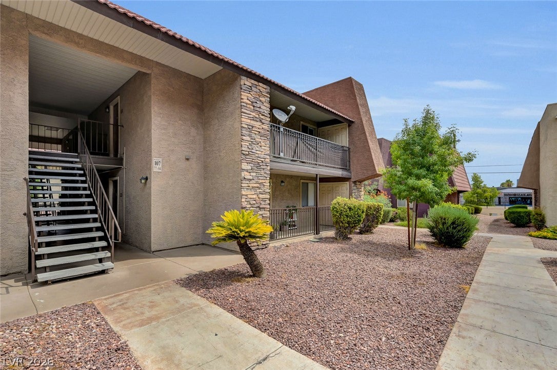 4340 Sandy River Drive 84
