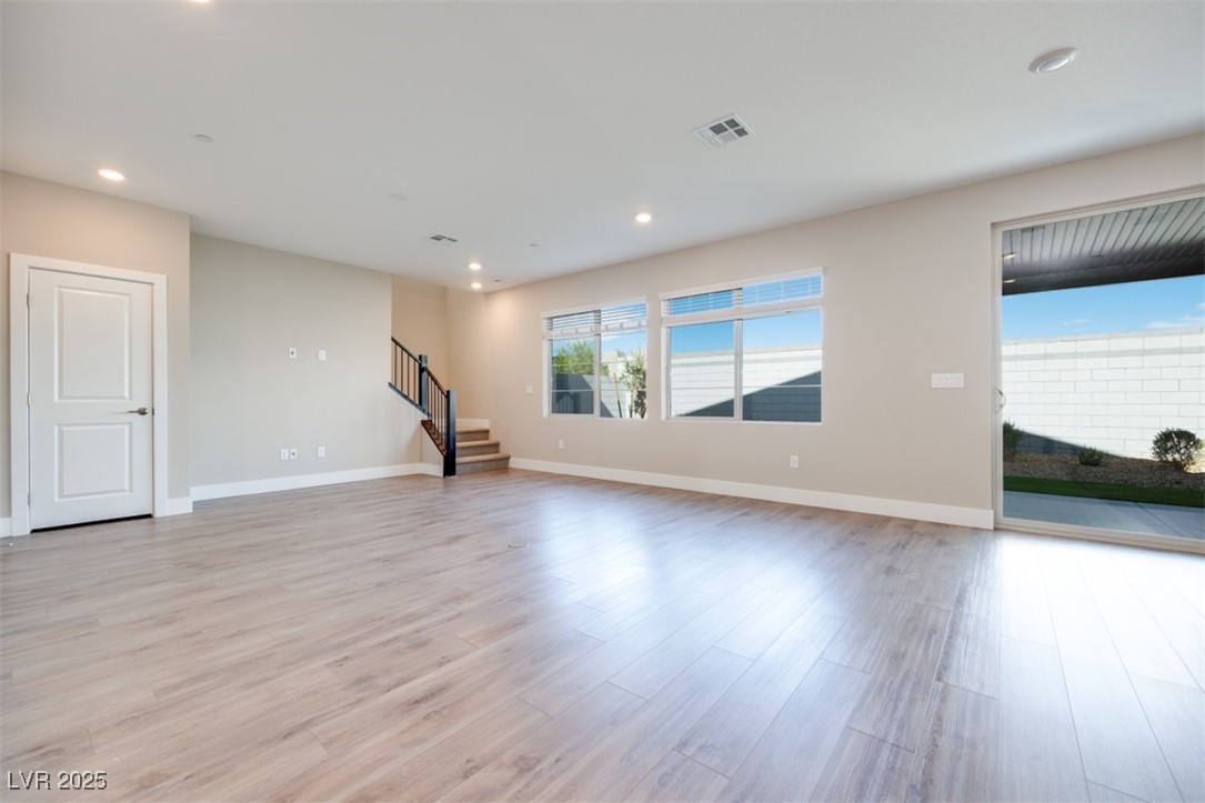 10432 Smokey Mariposa