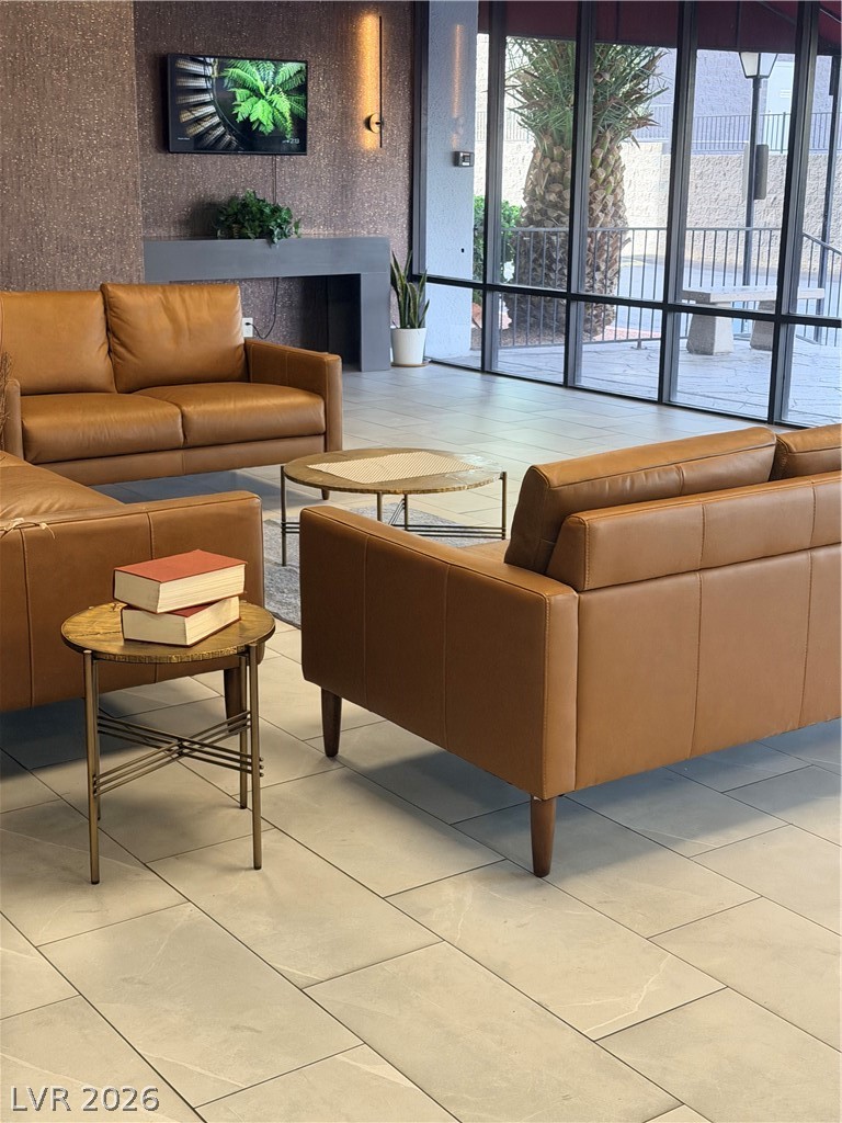 3930 University Center Drive 809