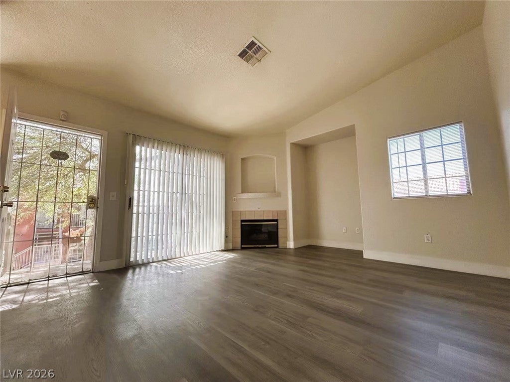 4730 E Craig Road 2094