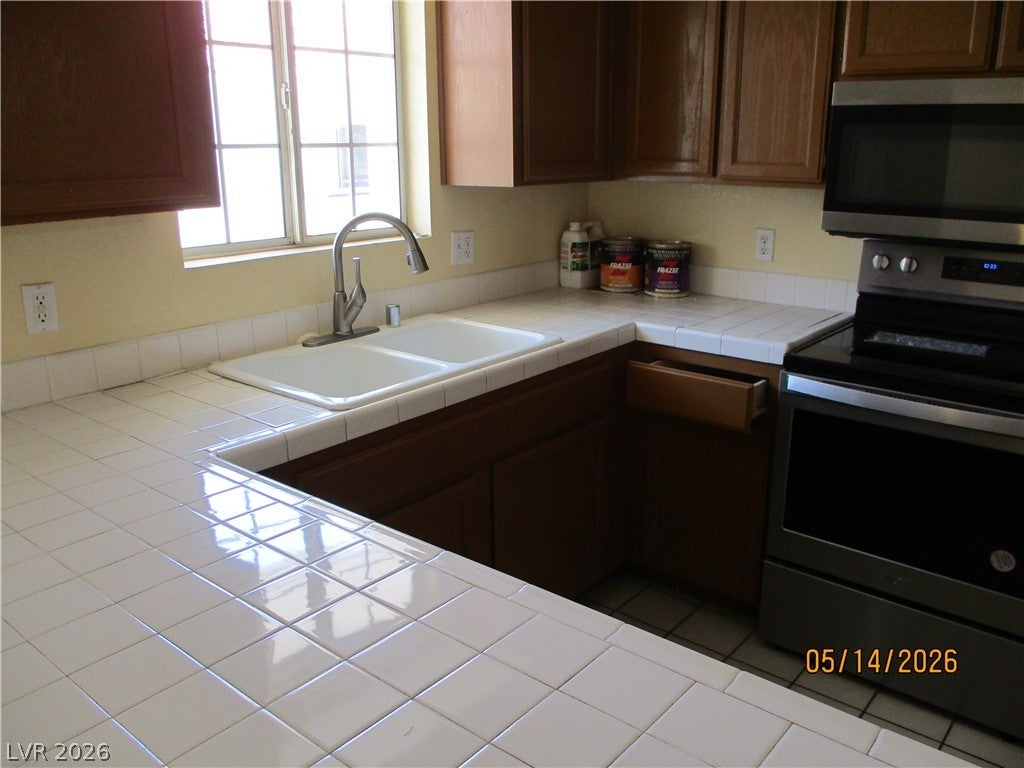 2725 S Nellis Boulevard 2068