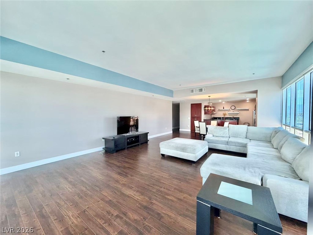 4575 Dean Martin Drive 1606