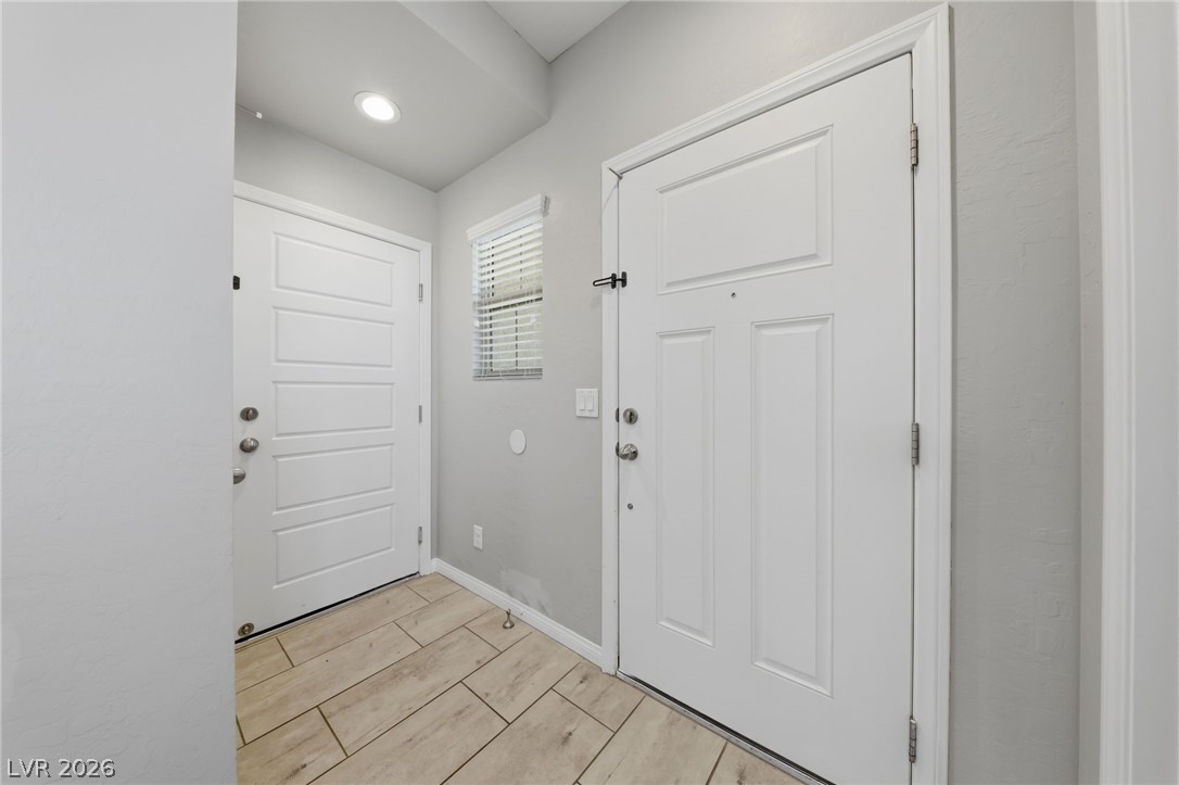 6602 Autumn Breeze Street