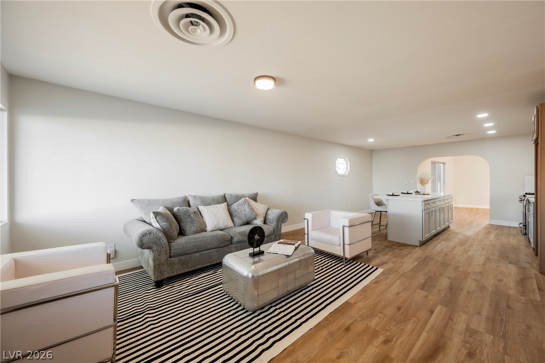 3114 Scarlet Oak Avenue