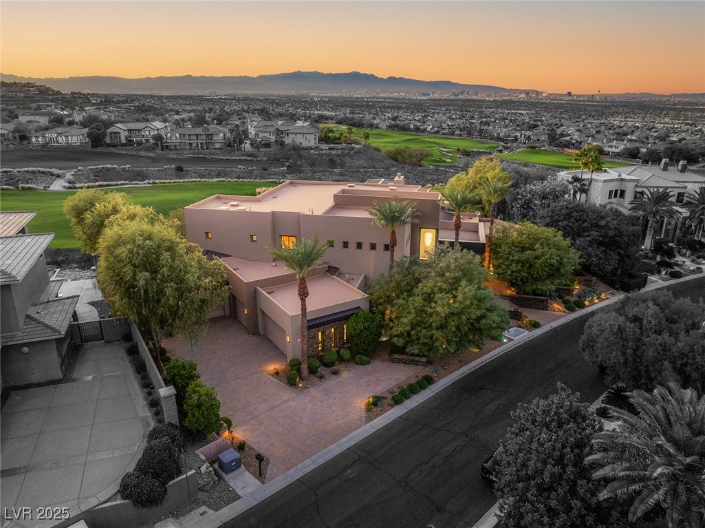 583 SAINT CROIX Street