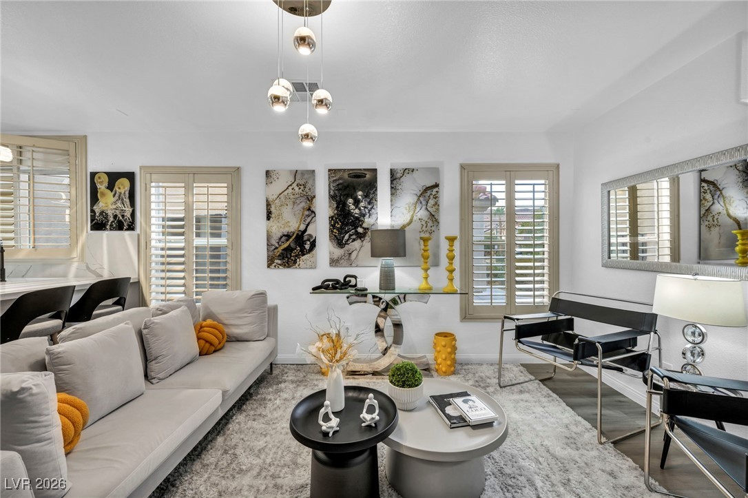 577 Brinkburn Point Avenue