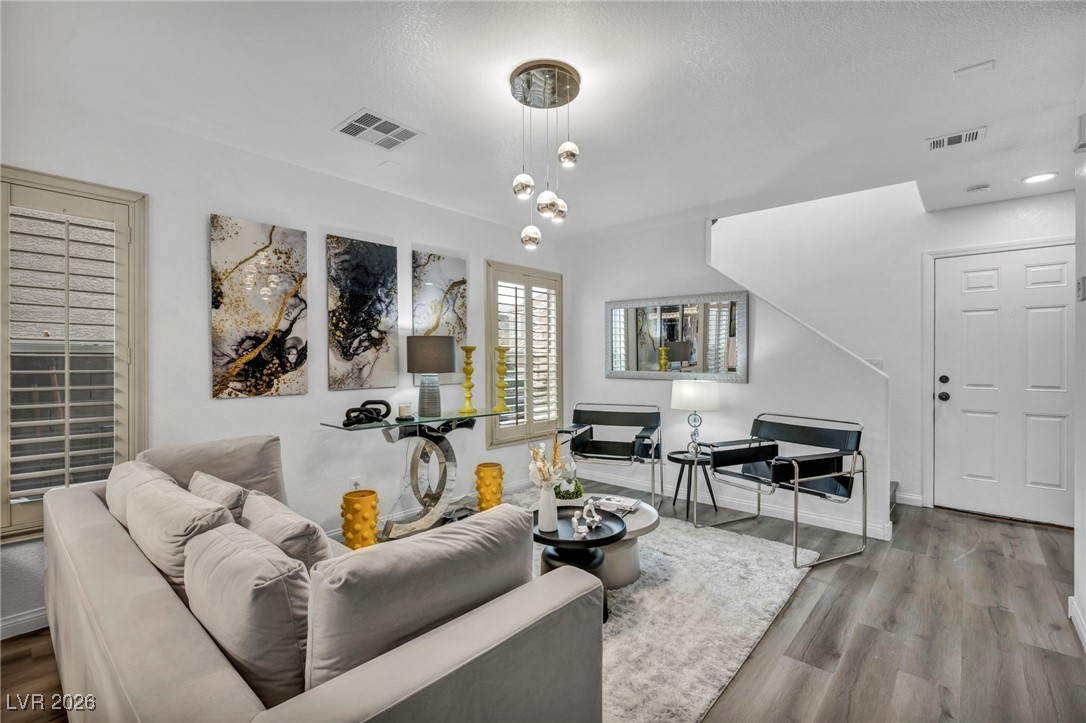 577 Brinkburn Point Avenue