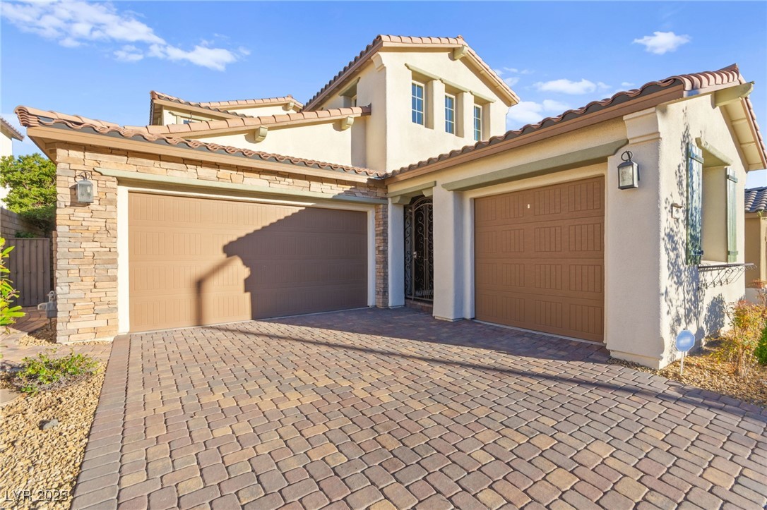 740 Catalina Aisle Street