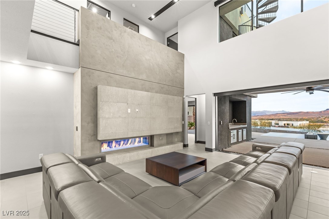 12 Falling Canyon Court, Henderson, Nevada image 6