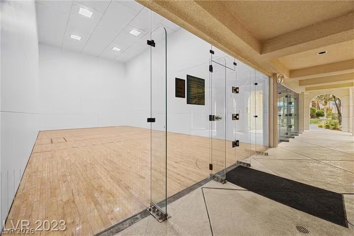 210 E Flamingo Road 116