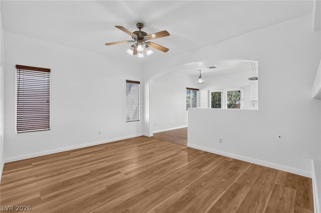 8521 Gold Flash Avenue