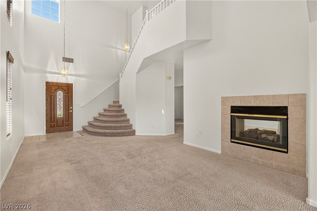 8521 Gold Flash Avenue