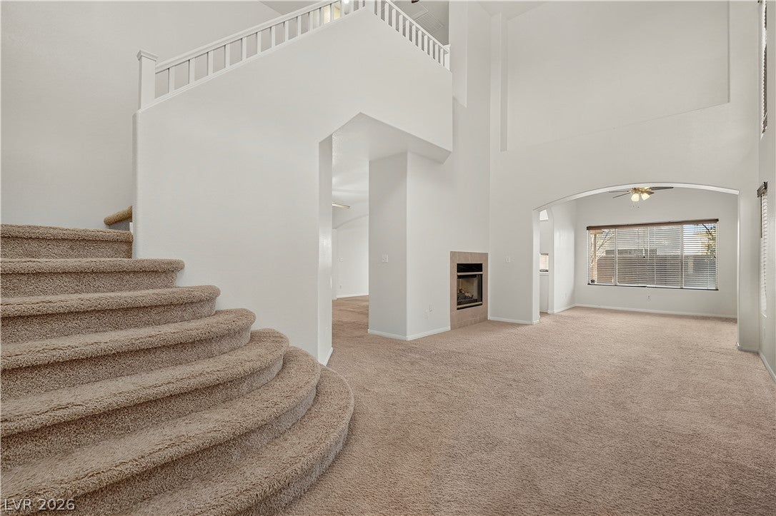 8521 Gold Flash Avenue
