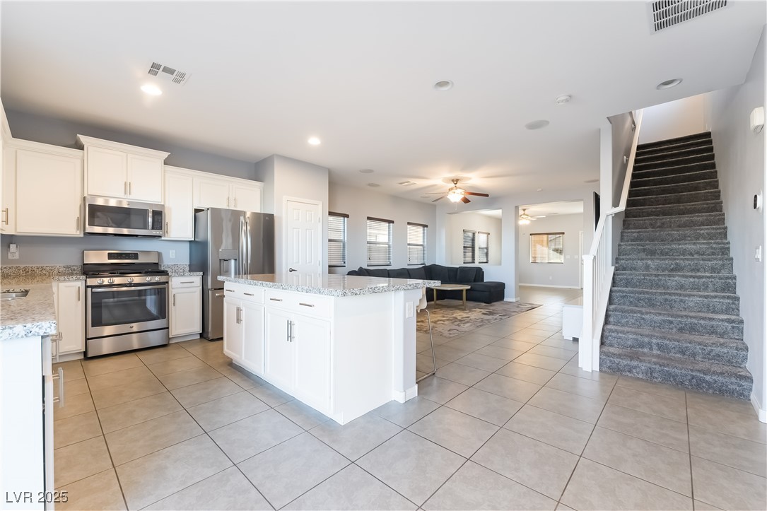 10256 Glacier Pool Street