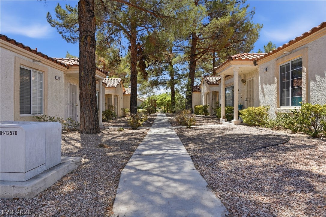 5449 Geneive Lane 102