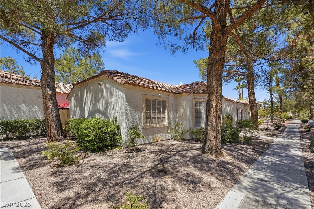 5449 Geneive Lane 102