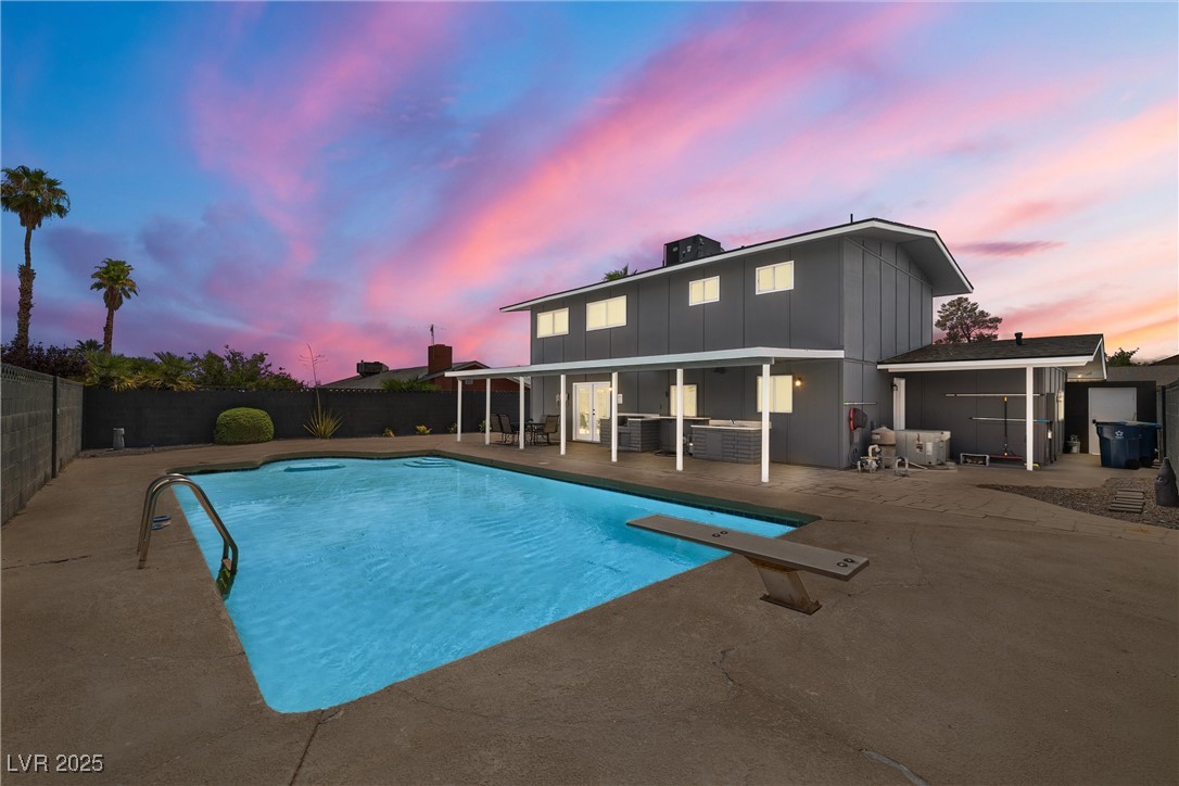 Las Vegas, Nevada 89145, United States, 4 Bedrooms Bedrooms, ,3 BathroomsBathrooms,Residential,Active,176038