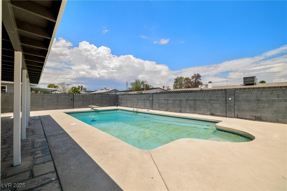 Las Vegas, Nevada 89145, United States, 4 Bedrooms Bedrooms, ,3 BathroomsBathrooms,Residential,Active,176038