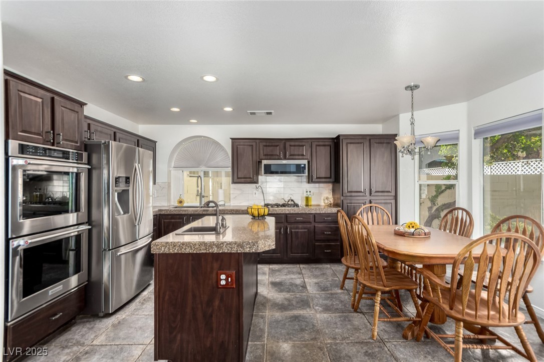 9608 Crystal Cup Circle