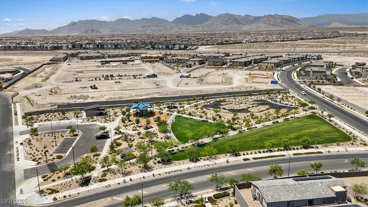 Las Vegas, Nevada 89143, United States, 3 Bedrooms Bedrooms, ,3 BathroomsBathrooms,Residential,Active,165411