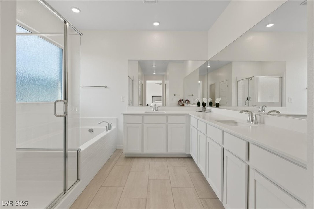 Las Vegas, Nevada 89143, United States, 3 Bedrooms Bedrooms, ,3 BathroomsBathrooms,Residential,Active,165411