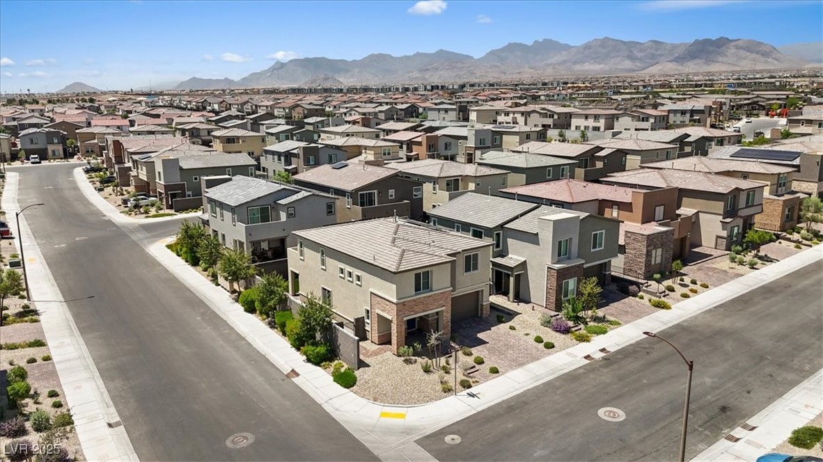 Las Vegas, Nevada 89143, United States, 3 Bedrooms Bedrooms, ,3 BathroomsBathrooms,Residential,Active,165411