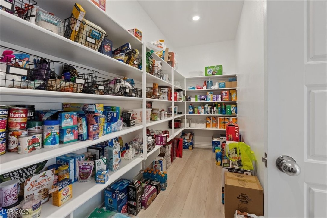 Las Vegas, Nevada 89143, United States, 3 Bedrooms Bedrooms, ,3 BathroomsBathrooms,Residential,Active,165411