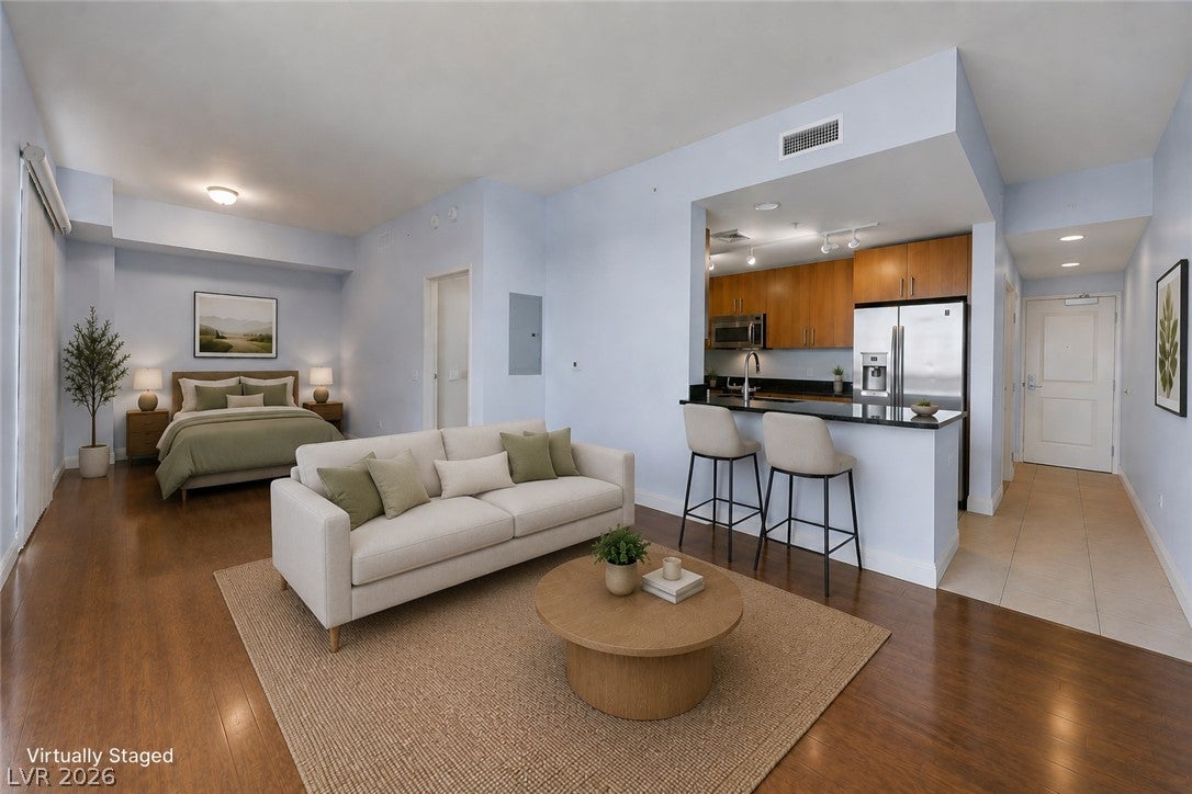 200 W Sahara Avenue 2909