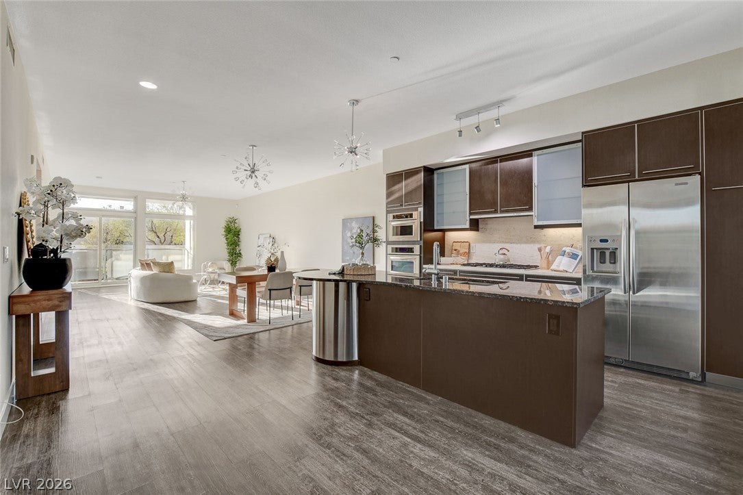 8925 W Flamingo Road 111