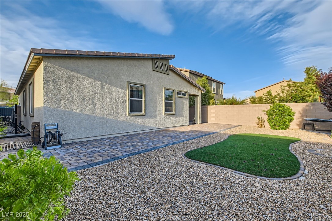 4327 Solitude Falls Avenue, North Las Vegas, Nevada image 19