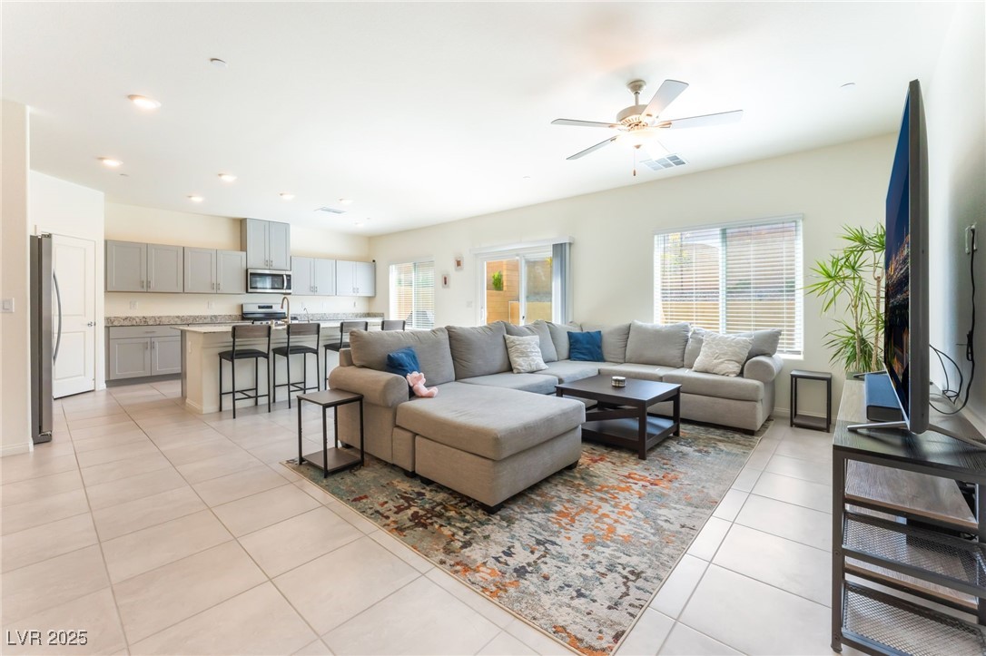 7211 Alabaster Peak Street